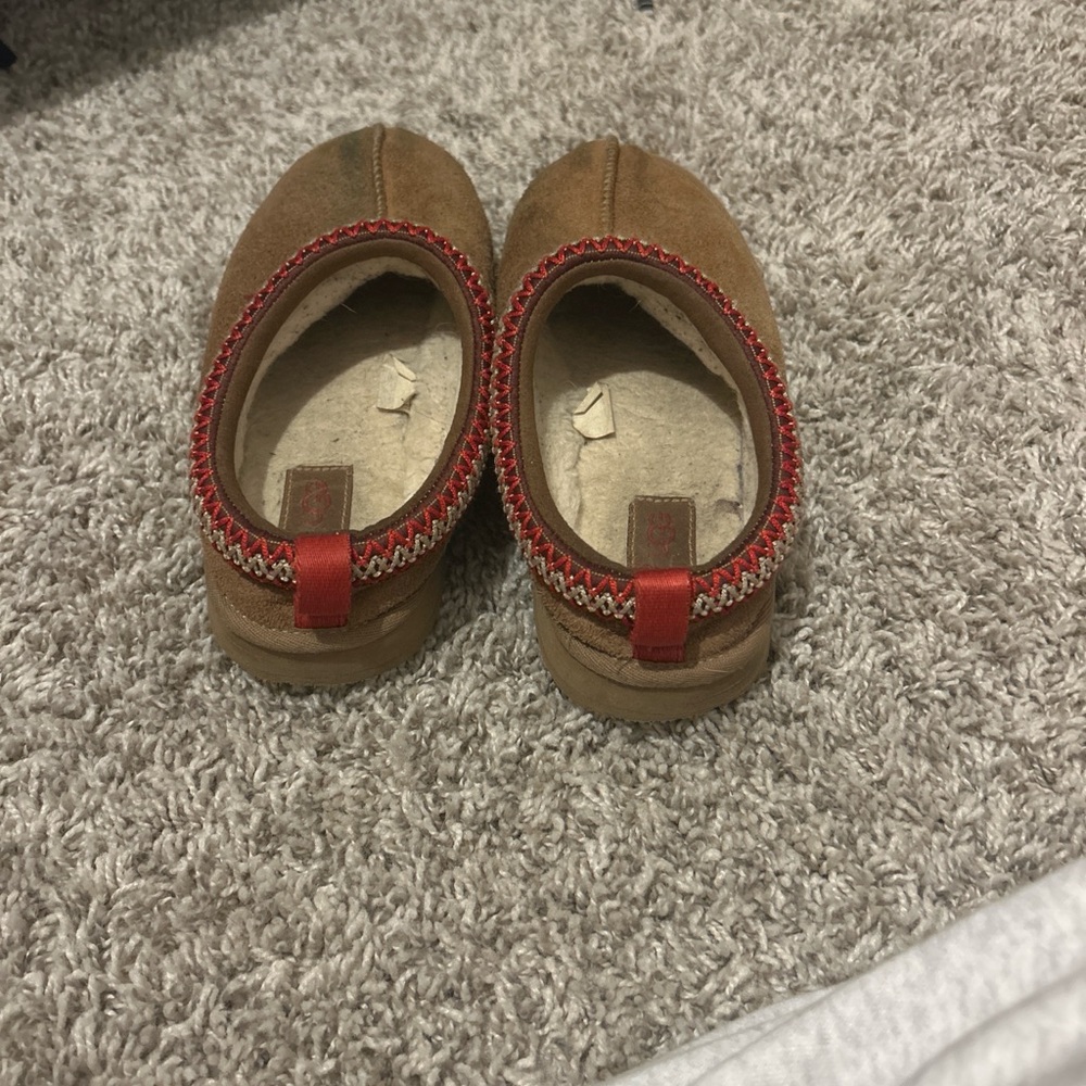 UGG Kids Slippers in Brown and Red